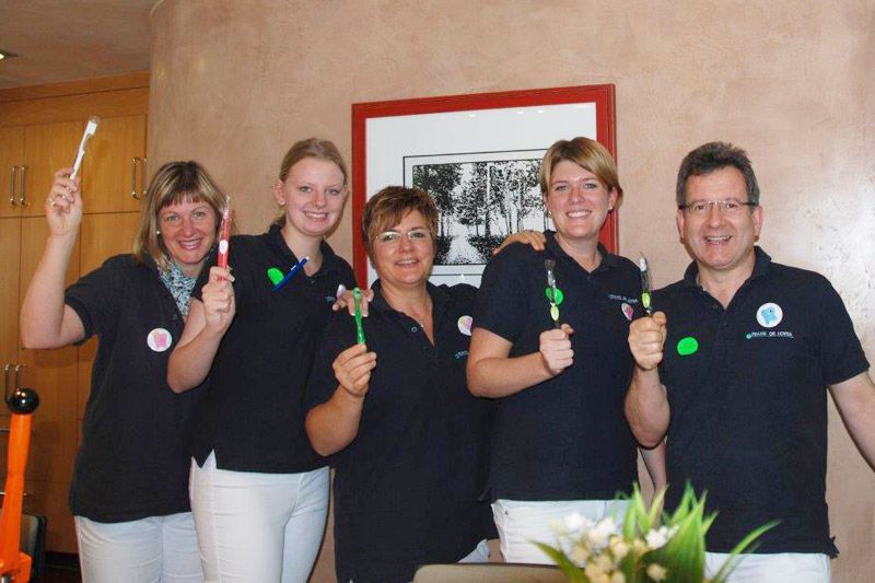 Dr. Lovisa & Team